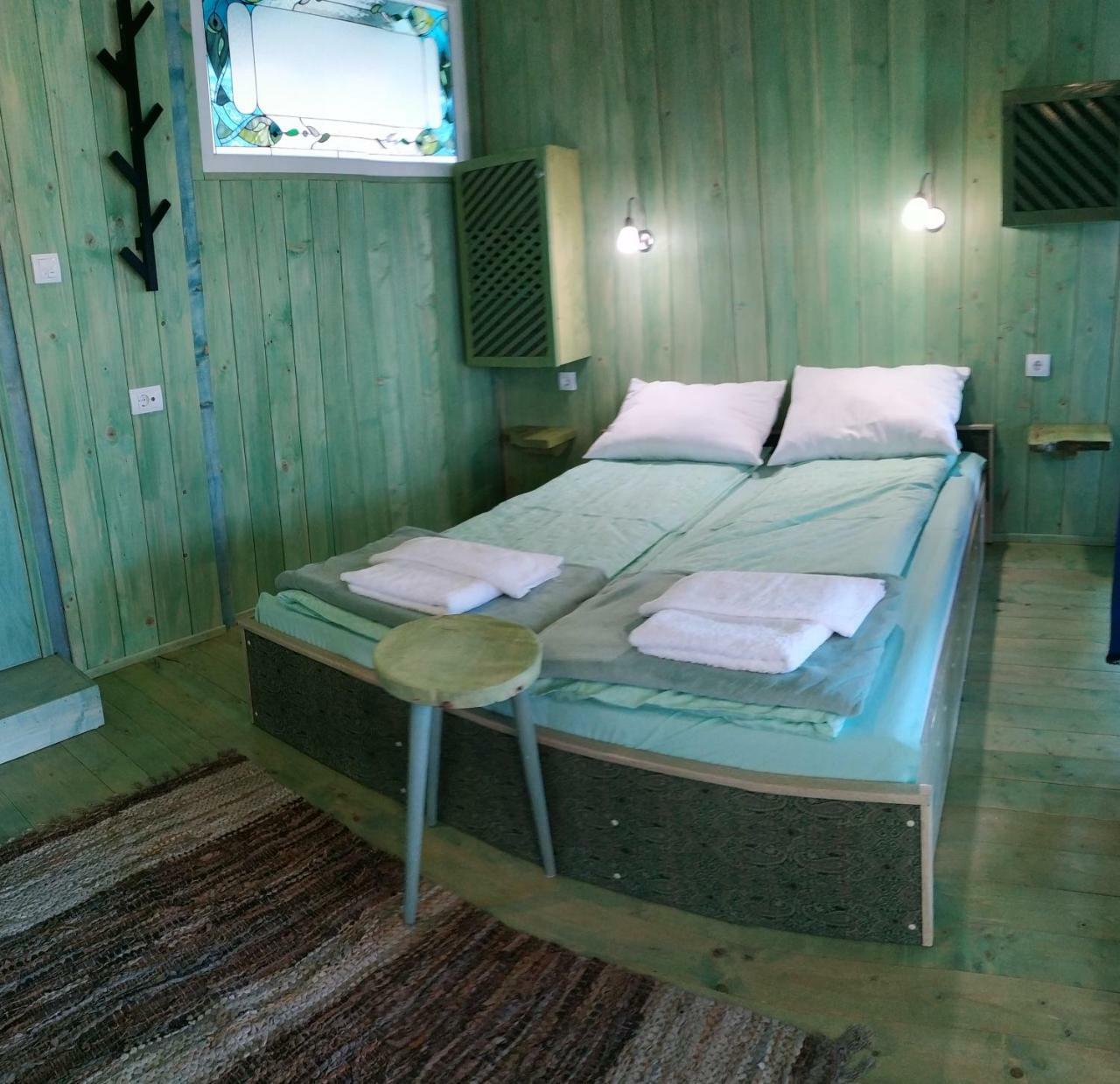 Guesthouse Bajka Vinci Exterior photo