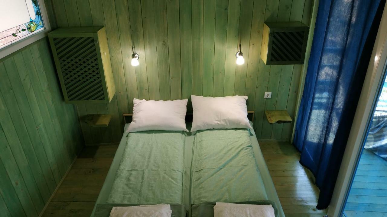 Guesthouse Bajka Vinci Exterior photo